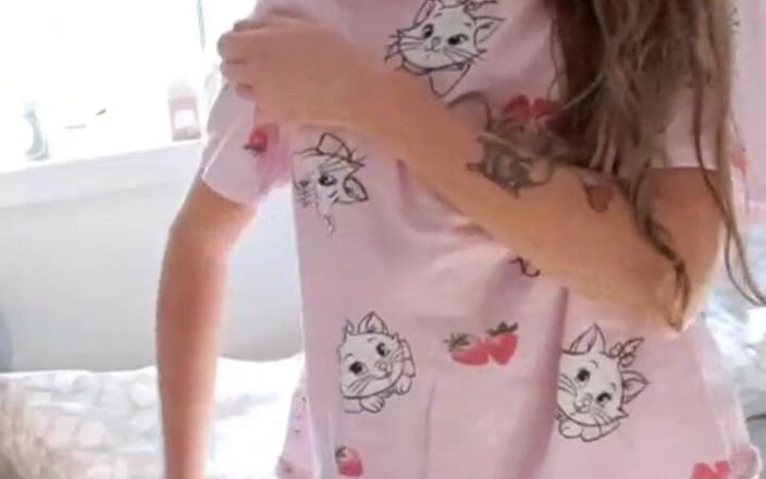ScottishSweetie: Horny Girl Fingers Both Holes and Begs to Be Fucked