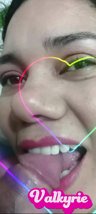 Valkyrieandluigy přijďte mě sledovat a podívejte se na nová videa