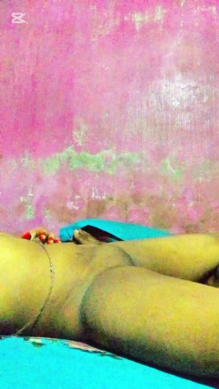 Boyfriend: Correte en mi coño por favor papi