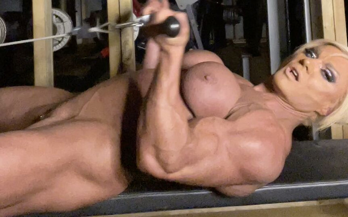 Lisa Cross: Back In My Gym