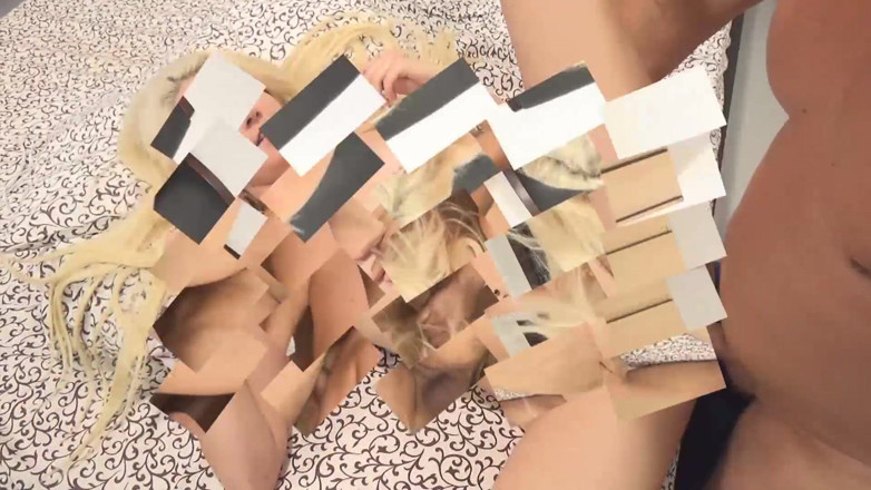 Reality Babes: Blonďatá teenagerka je ošukaná starším chlápkem