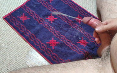 Curved One: Pancutan air mani dan air mani bocor dari zakar yang...