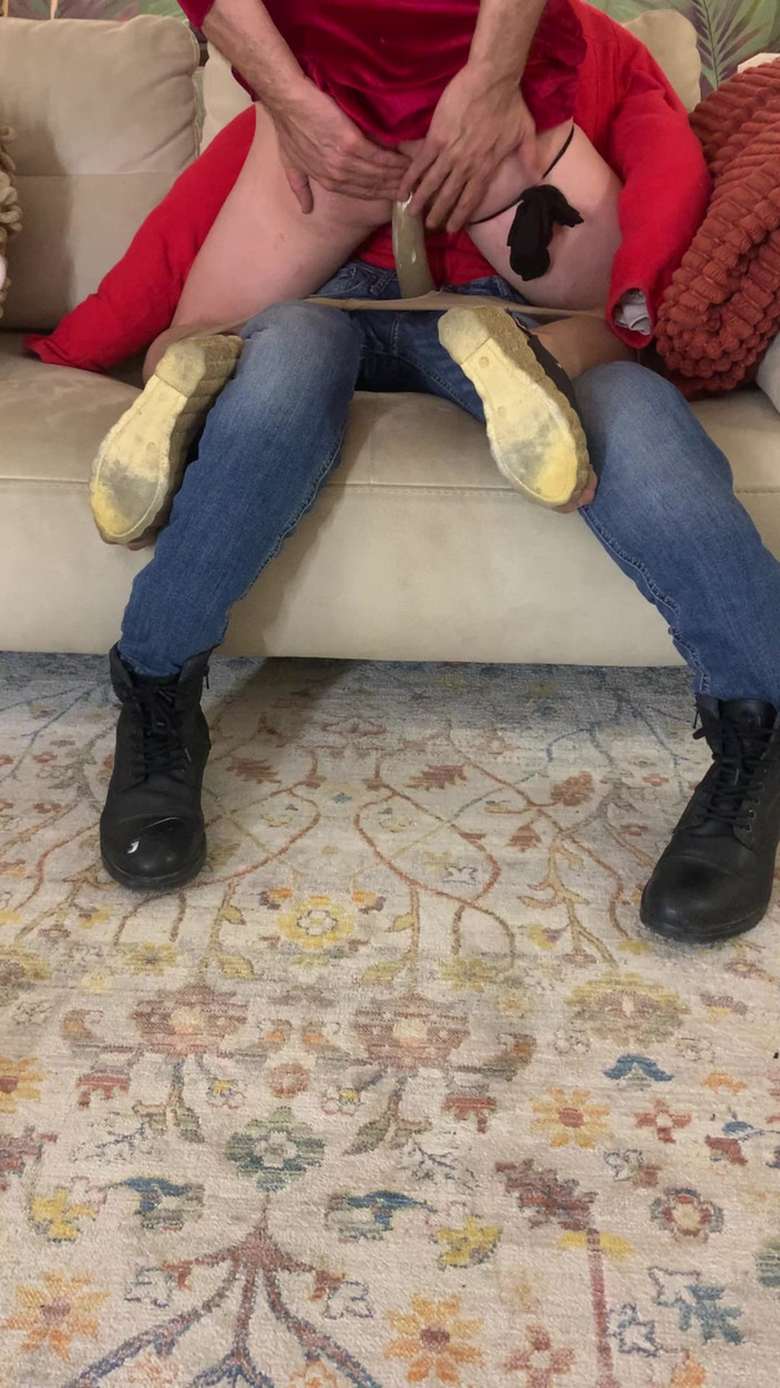 cd_aysemmm: La prima esperienza sessuale del mio figliastro