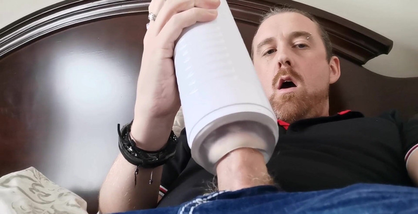 Dirty Talking Guy: Lass meinen fan mein spielzeug kontrollieren