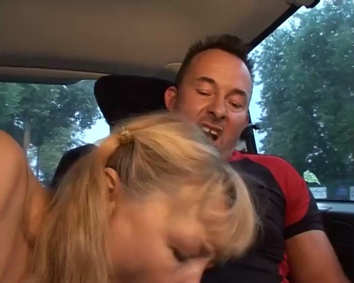 Mature Climax - 100% Mature Videos: Mujer madura follando en el auto