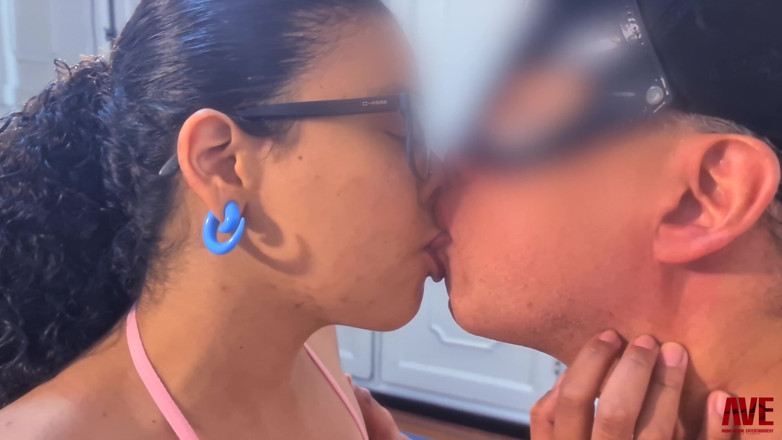 Columbian Adult audio visual Content (AVE): In search of the perfect pleasure