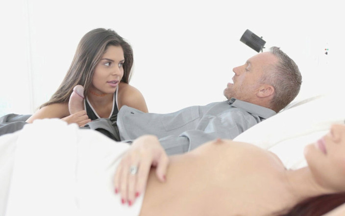 Family Strokes: Giorni di malattia della figliastra