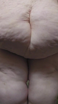 SSBBW Giant Walking Towards You