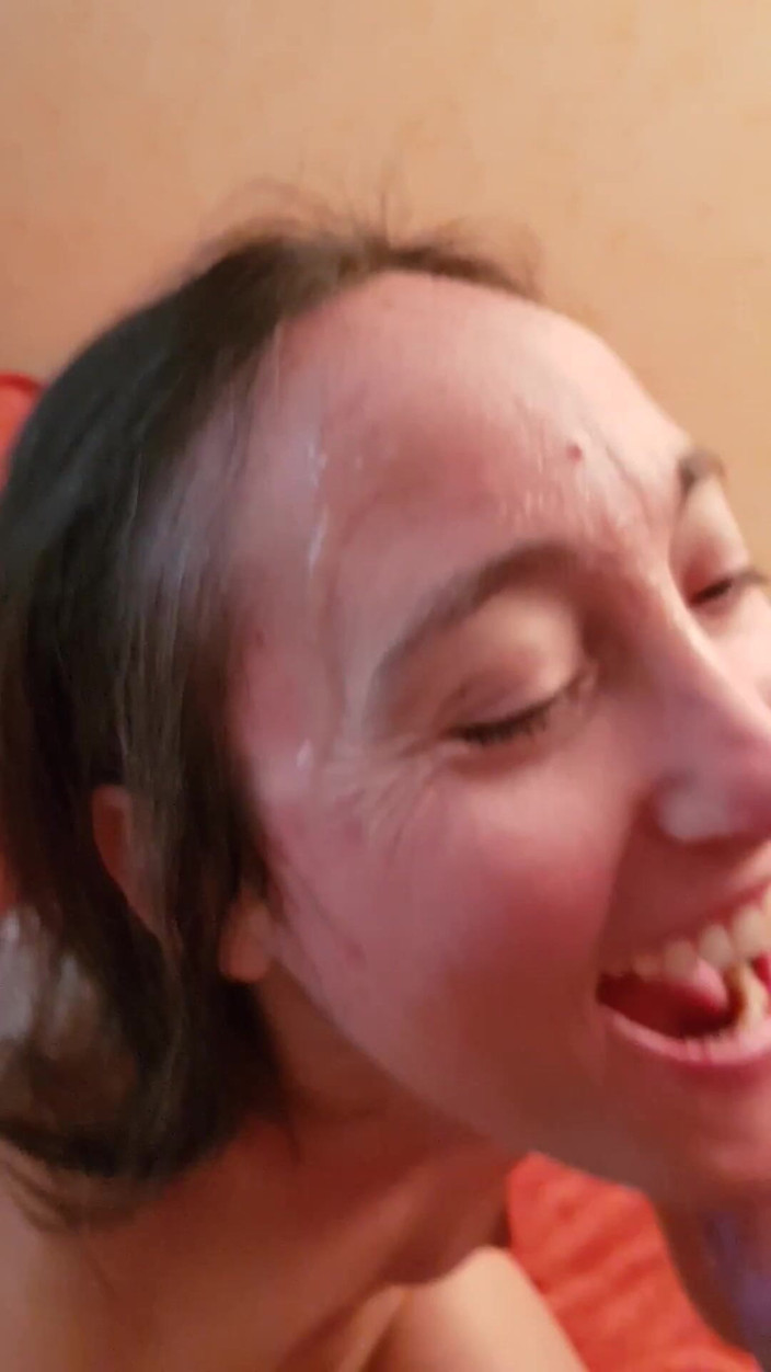 Lvcia-Et-Maximvs: Lvcia yüze boşalmanın tadını çıkarıyor