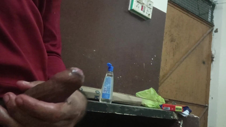 Brijesh 270: Freeuse Family - 房子里的男人可以无限次进入