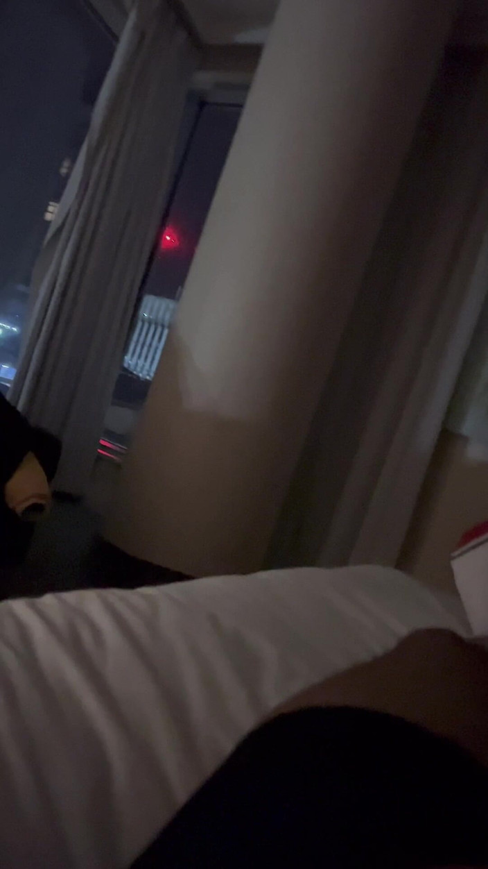 Hot dick in your ass: Quyến rũ người bạn thẳng của tôi tại khách sạn...