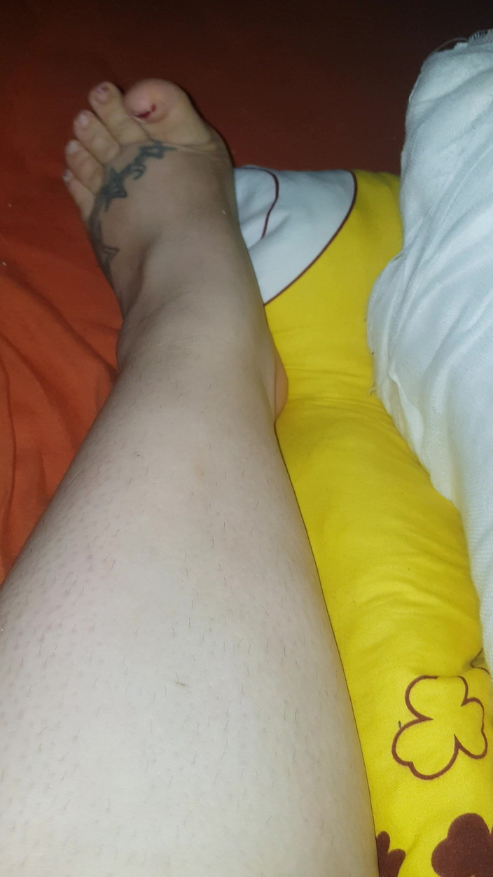 LoraBbw: Kroutí prsty na nohou v castingu