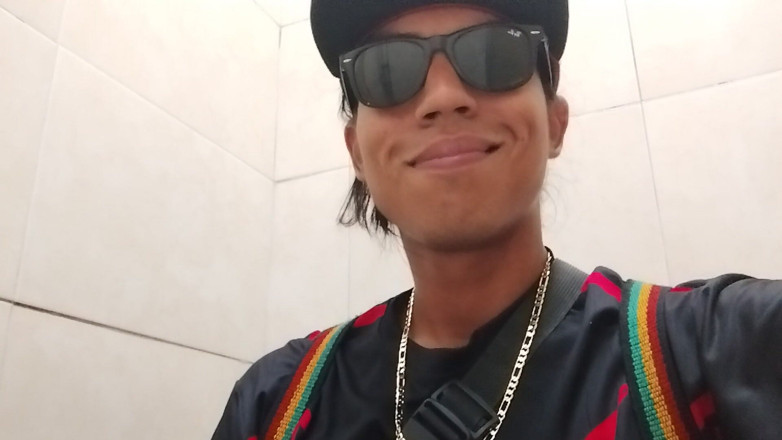 AlexAlejandro13: Daddy in Public Bathroom