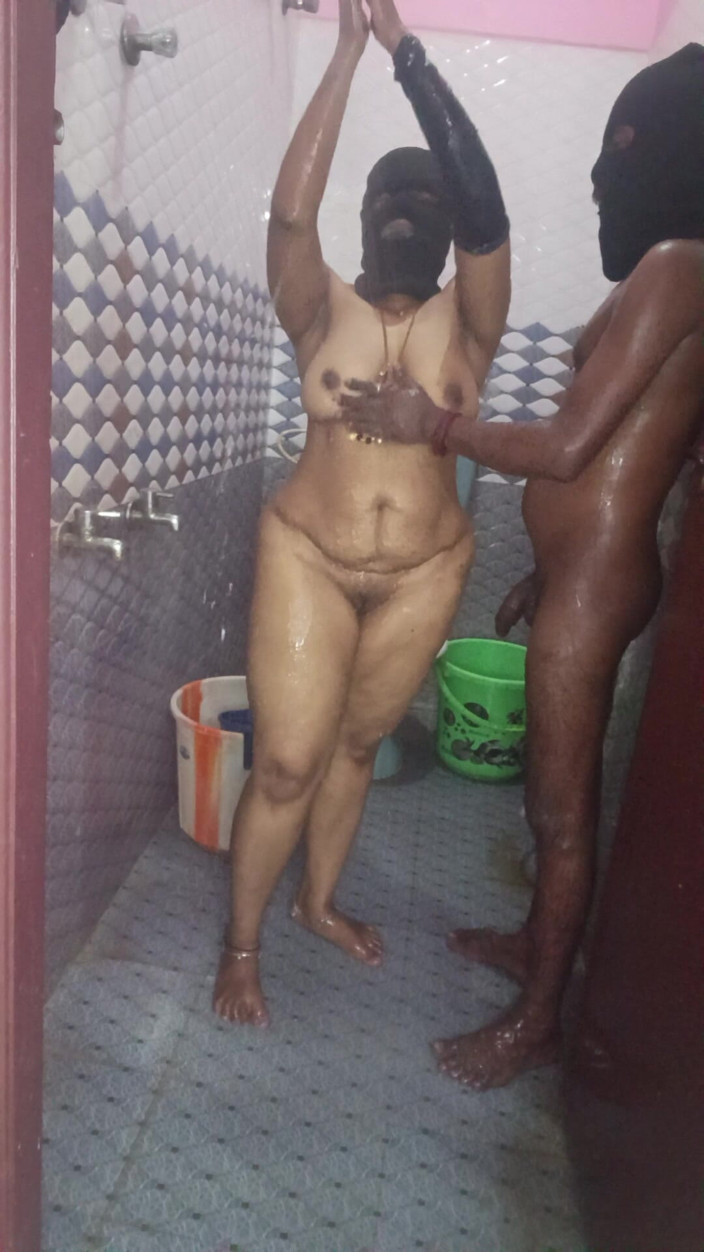 Reshmahotever: Tamil Hot Wife Bathroom Fuck&amp;dance