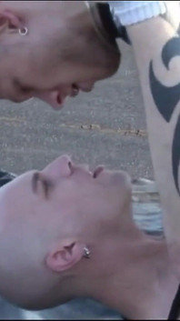 Enorm tysk kuk förstör jungfru rövhål