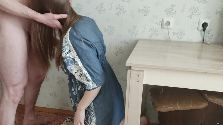 Lizaveta: Boquete matinal de uma milf grávida de barriga de pote