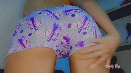 Candy Feng: Lesbianas nena con coño (juguete)