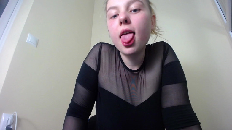 JuiceLussie: Twerking a sání obrovského robertka