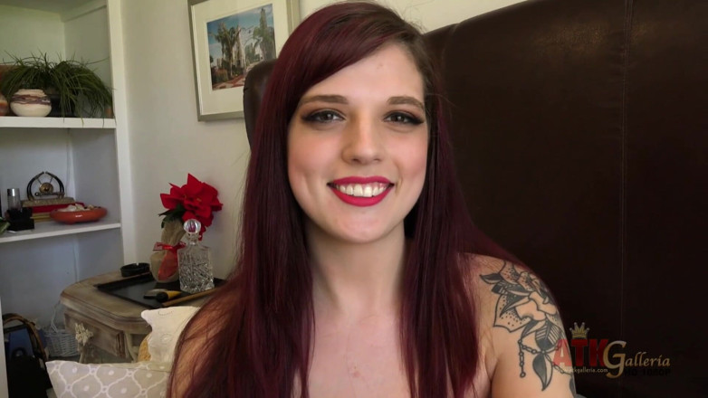 ATK Fans (Solo): Scarlett Mae shows how she touches her pussy during interview