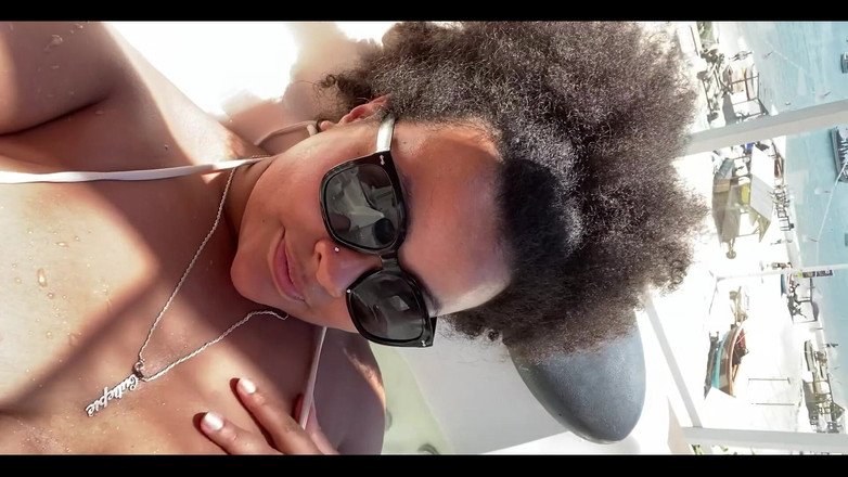 Cutiepiie Chubby: Stout worden in de jacuzzi van het hotel, hopen dat...