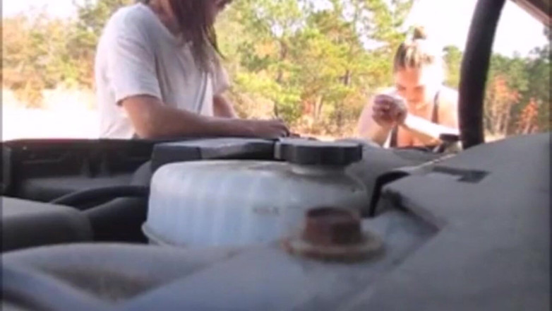Fat House Wife: Wife letting the neighbor impregnated her outdoors giving it up...