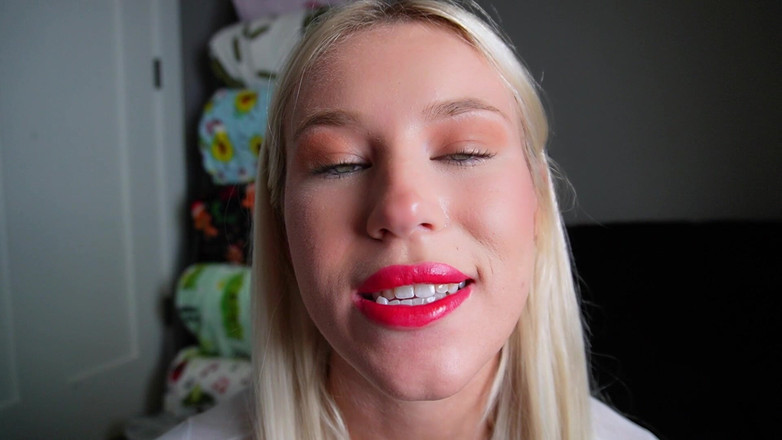 Keeks3005: 빨간 립스틱 키스