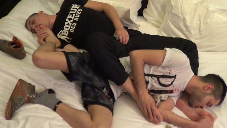FIRST SEX EXPERIENCE WITH BOY: Fabien fucked bareback at the hotel with the straight boy...