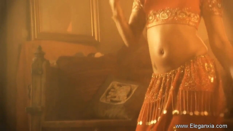 Eleganxia: Indian chick shows off her body while stripping