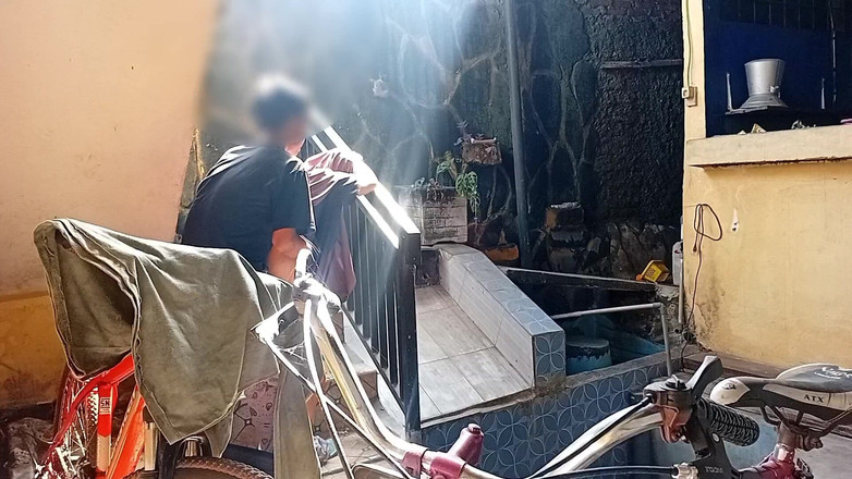 Famly sex: Soțul ei vitreg era atât de entuziasmat