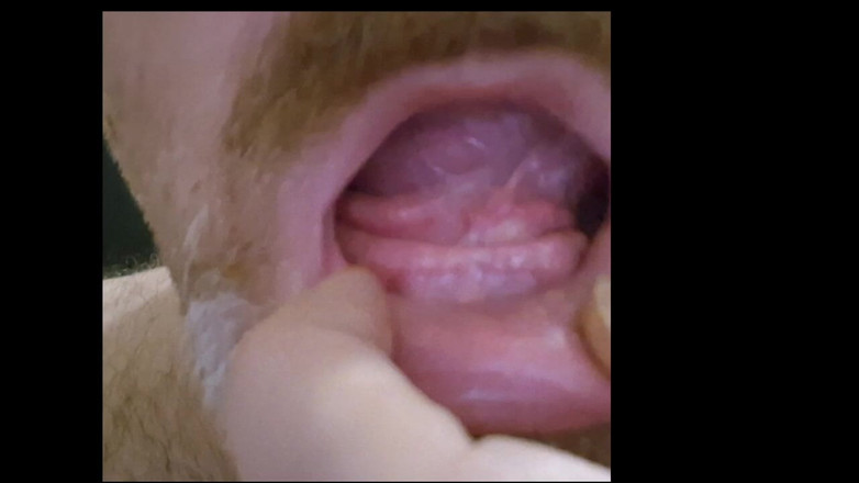 ChubbyDaddyBearLuka: Bezzębny Miś wpuszcza nas do swoich ust – fetysz ust