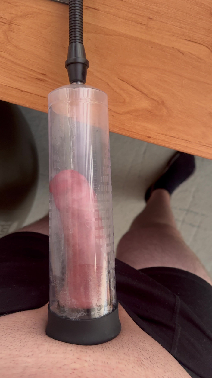SoloEdgeMaster: I Pumped up My Penis with a Vacuum Pump and...