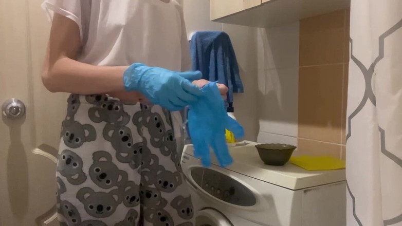 Skinny_lady69: Czyszczenie brudnego penisa