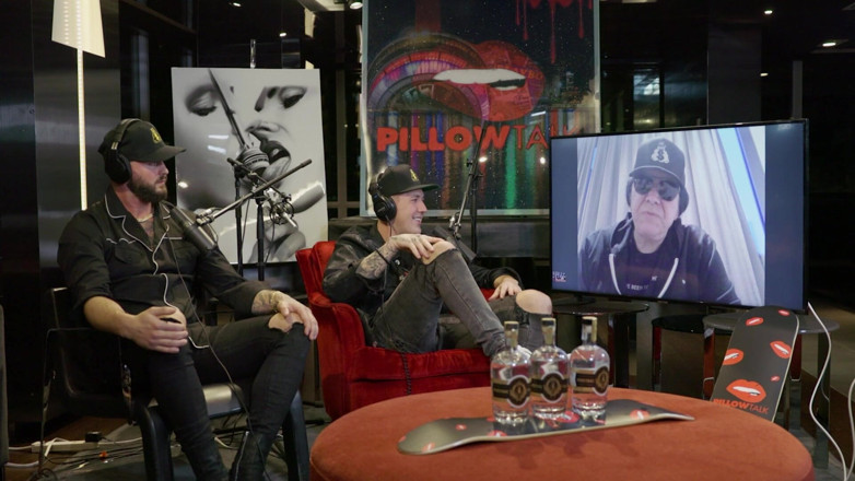 Pillow Talk: Gene Simmons on S＊x and Rock N' Roll