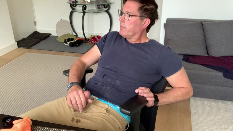 TJenner: Long, messy, cummy bate session at home.