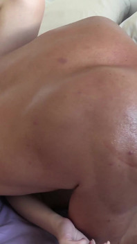 늙은 남자를 유혹하는 Megan Murkovski 음란한 아이스크림을 사랑하는 십대 - 부도덕 라이브 4K
