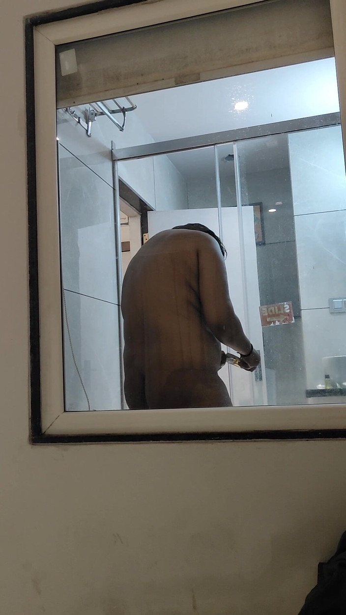 Crystalcouple: Sora mea vitregă făcând baie