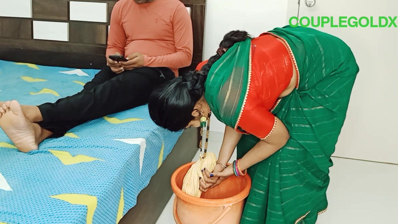 Sexy Komal: コマルの侍女は限界を超え、店主から飛び降りた