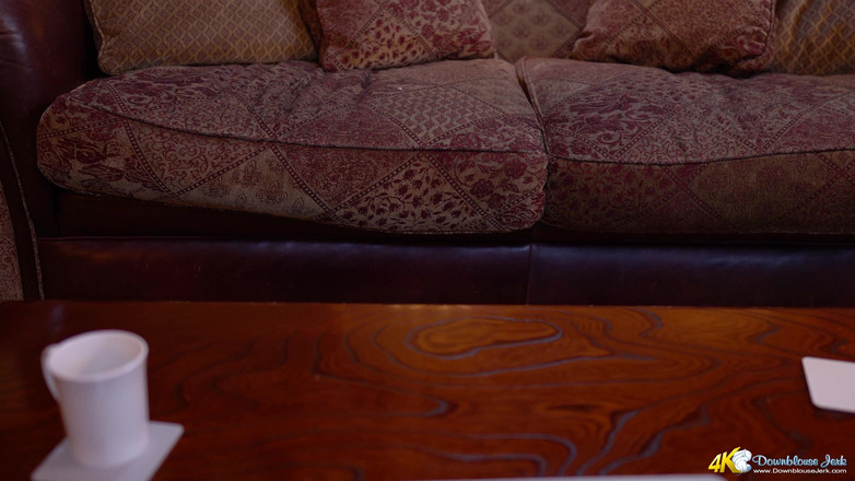 DownblouseJerk: 소피아 스미스 - 섹시한 머리