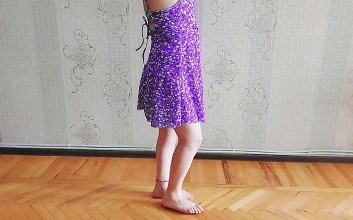 Kitty_Cross: Dễ thương pre cumming chân nóng ladyboy sexy shemale dễ...