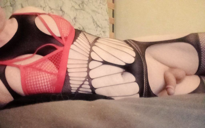 Glasgow T Gals: マリリン・マックロー(別名ベイビー・ローズ)がソロプレイでフル出場する様子をご覧ください