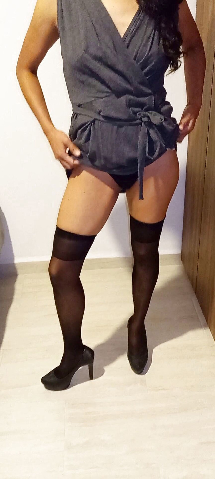 Mxfun30: 自分自身ラティーナ熟女を示す