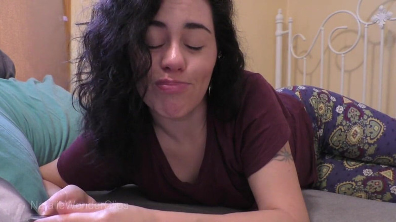 Natalie Wonder: O jovem garoto ansioso da madrasta quer fazer algo que...