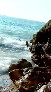 Skinny teen Megane Hot takes a date on the beach for a nude bath and gets fucked