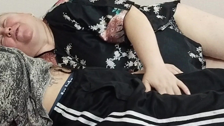 Zona901: La suocera fa un pompino e ingoia tutto lo sperma