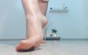 Legs On Heels: Pj bình thường của tôi và trêu chọc bằng chân...