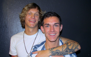 Gay Guys: Гарячий білявий хлопець жорстко трахає дупу свого хлопця