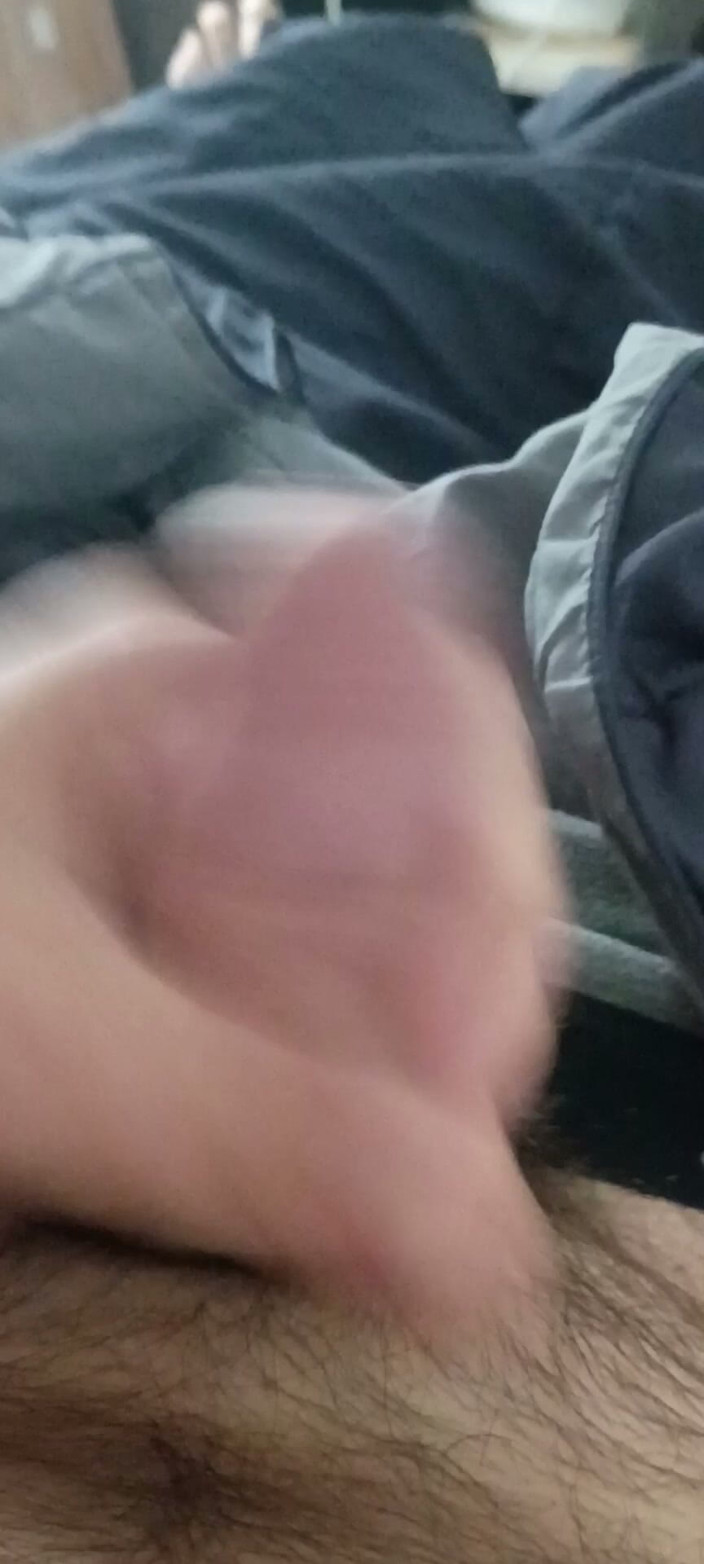 BigpizzaJoe: Bored in Bed