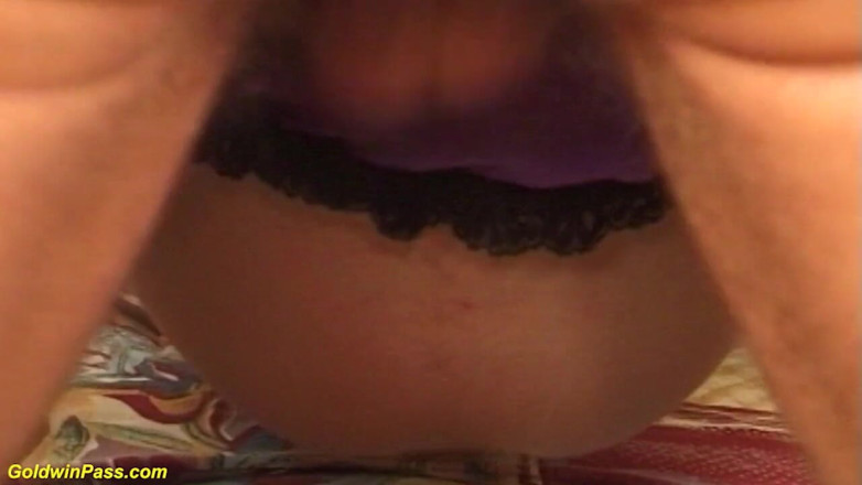 Crazy Pregnant: Hairy preggo milf first time anal