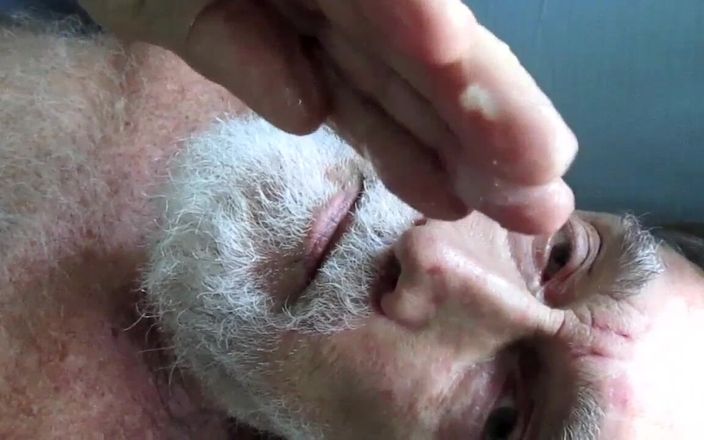 Mr hairy gardener: Usmcvorefinal