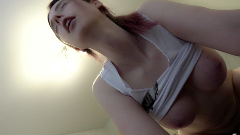 AcrylicCloud: Проститутка официантка, соседка по комнате